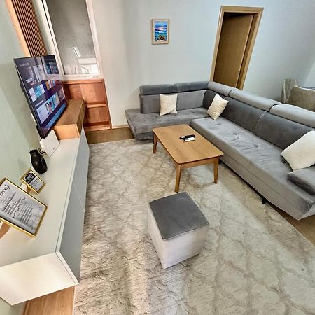Edi'S Apartament Tirana Bagian luar foto