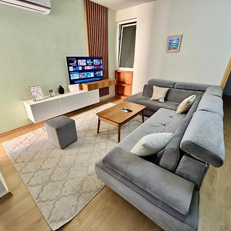 Edi'S Apartament Tirana Bagian luar foto