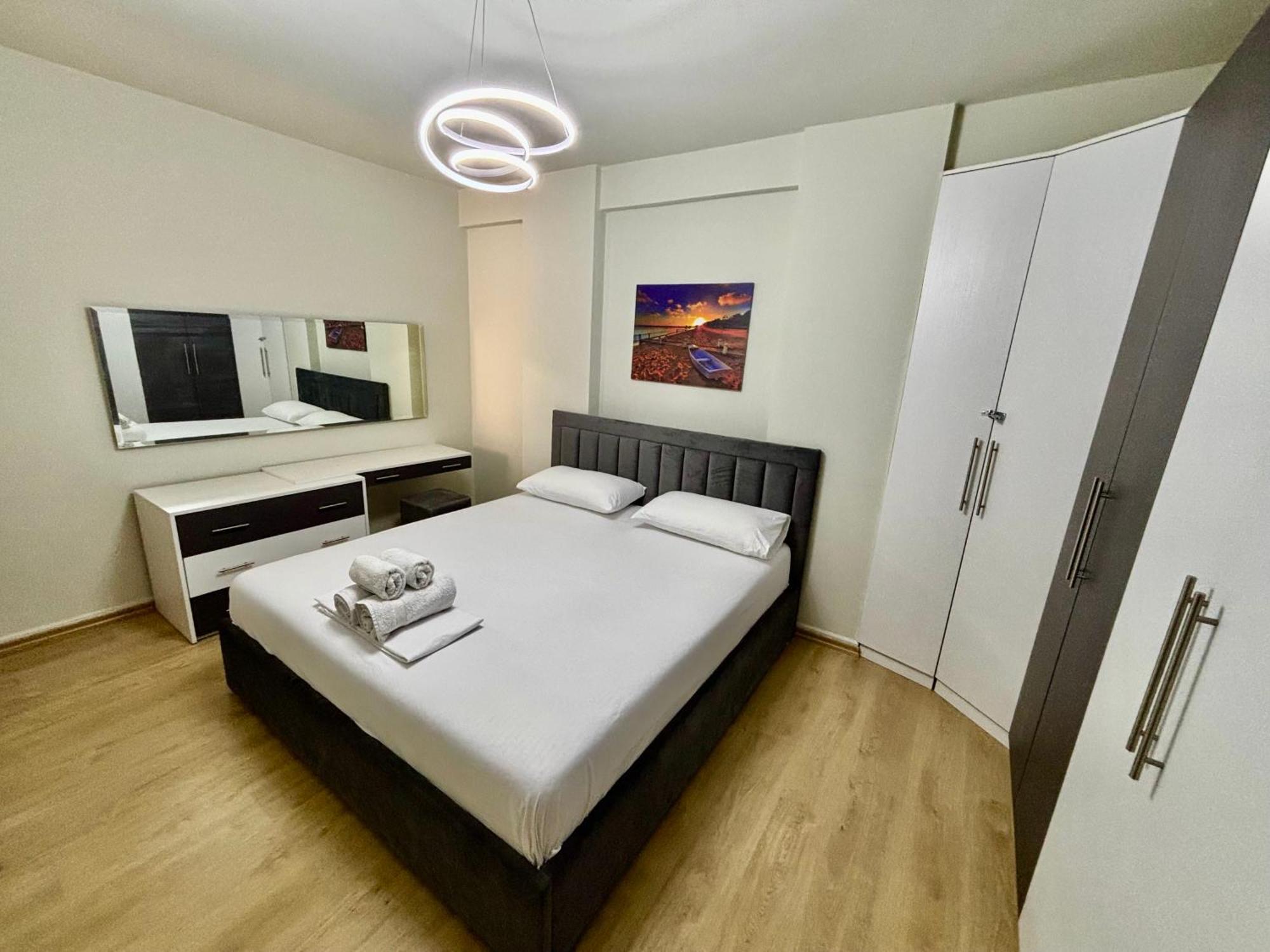 Edi'S Apartament Tirana Bagian luar foto