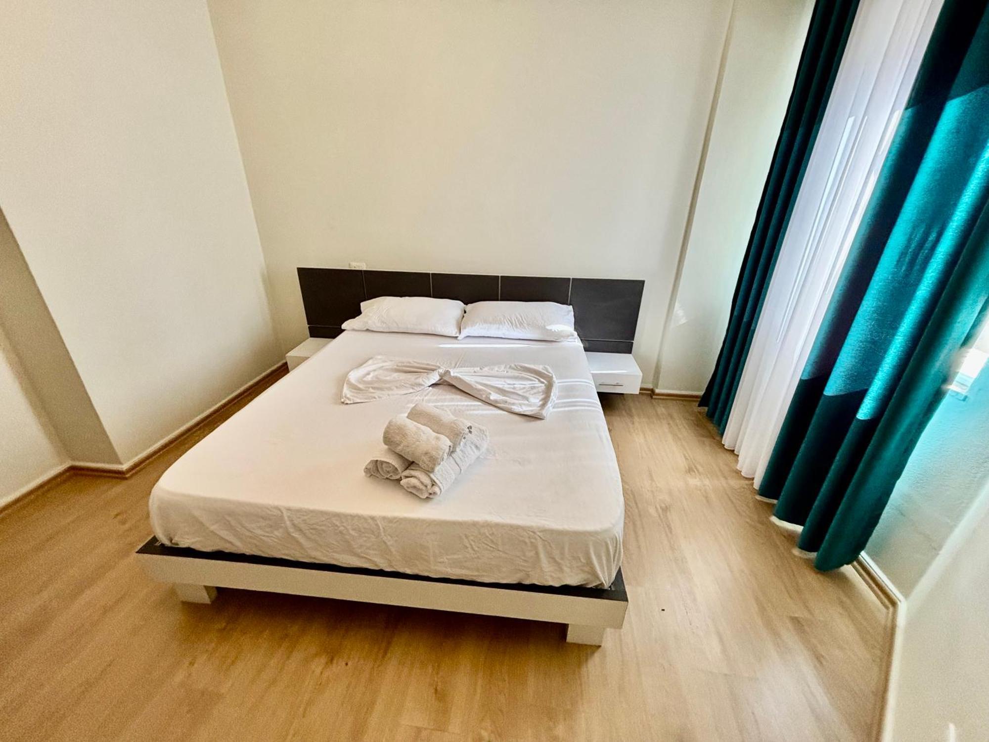 Edi'S Apartament Tirana Bagian luar foto